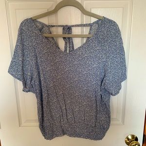 Spunky floral short sleeve